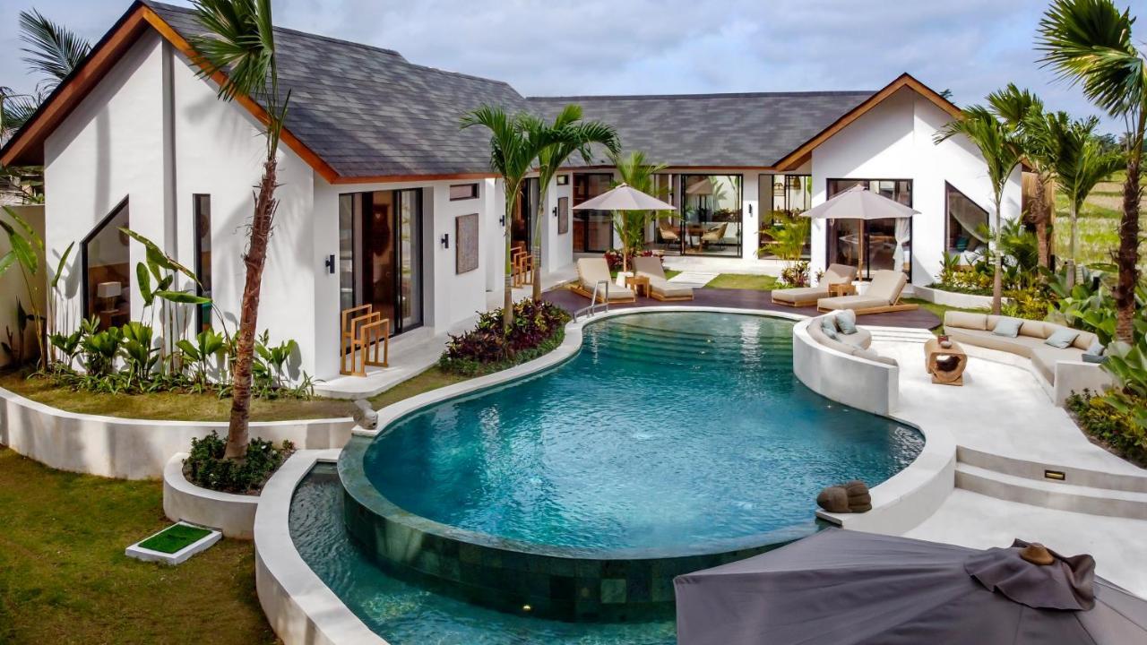 Villa Crystal Lagoon By Balisuperhost Убуд Екстериор снимка