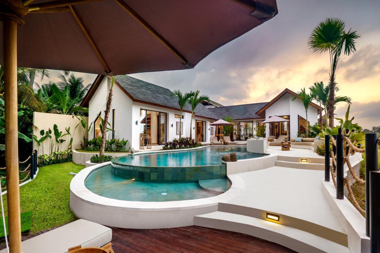 Villa Crystal Lagoon By Balisuperhost Убуд Екстериор снимка